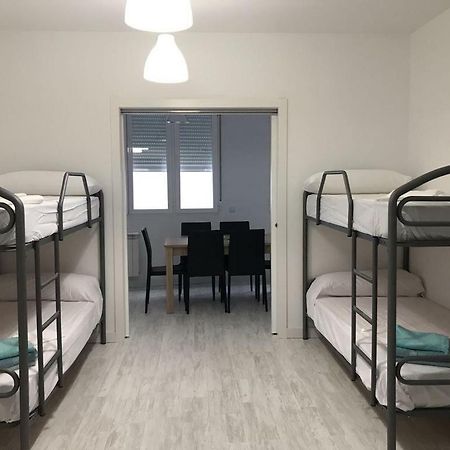 Apartamento Avenida De Portugal Logrono Luaran gambar