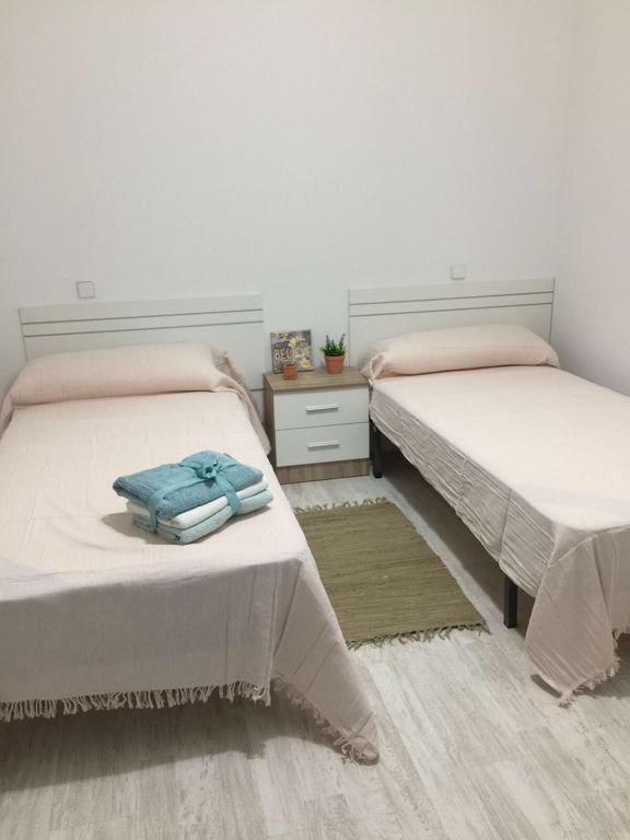 Apartamento Avenida De Portugal Logrono Luaran gambar